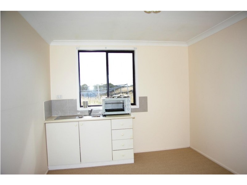 174 Kingstown Road, Uralla NSW 2358