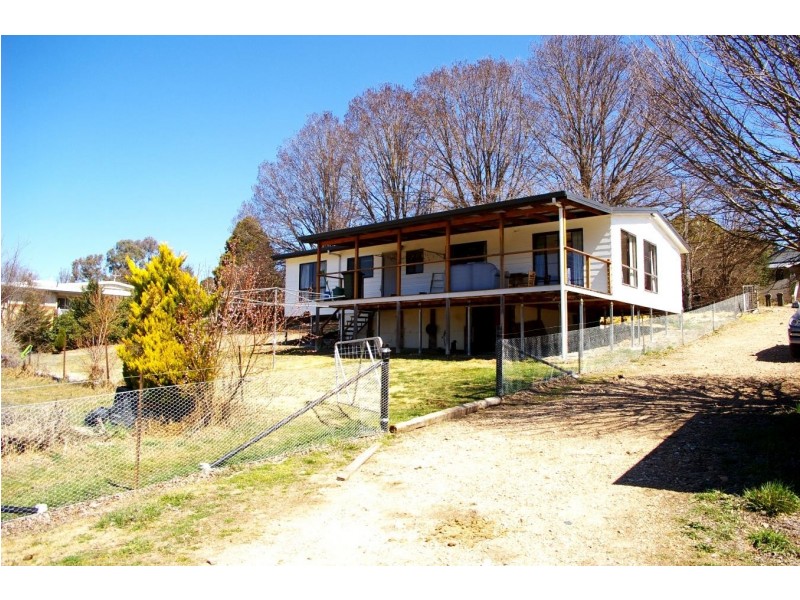 105s Derby Street, Walcha NSW 2354