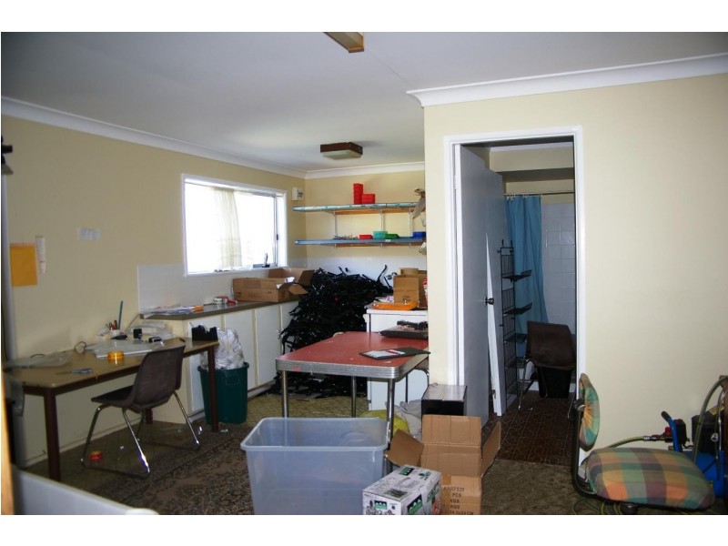 84 Bridge St, Uralla NSW 2358