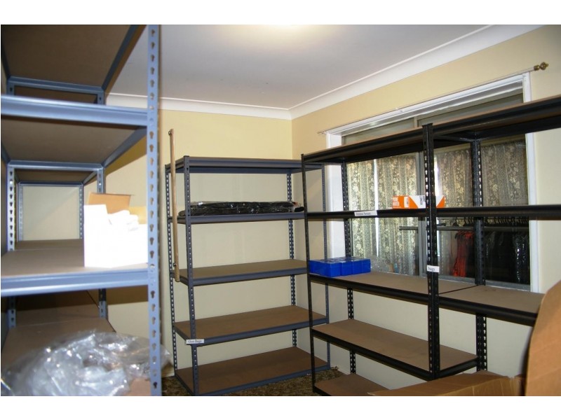 84 Bridge St, Uralla NSW 2358