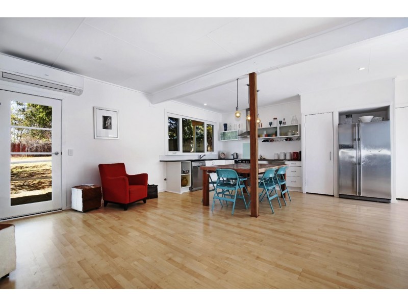 11 Church Avenue, Uralla NSW 2358