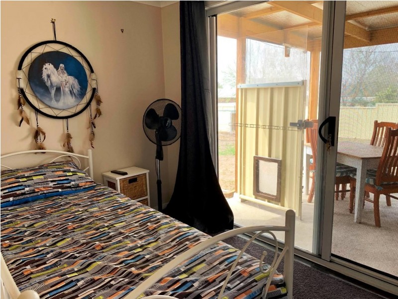 81 Bridge Street, Uralla NSW 2358