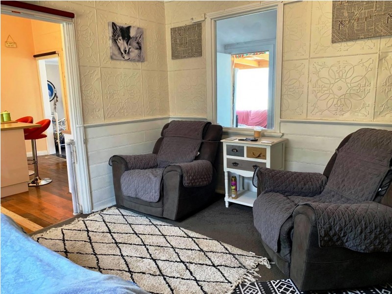 81 Bridge Street, Uralla NSW 2358