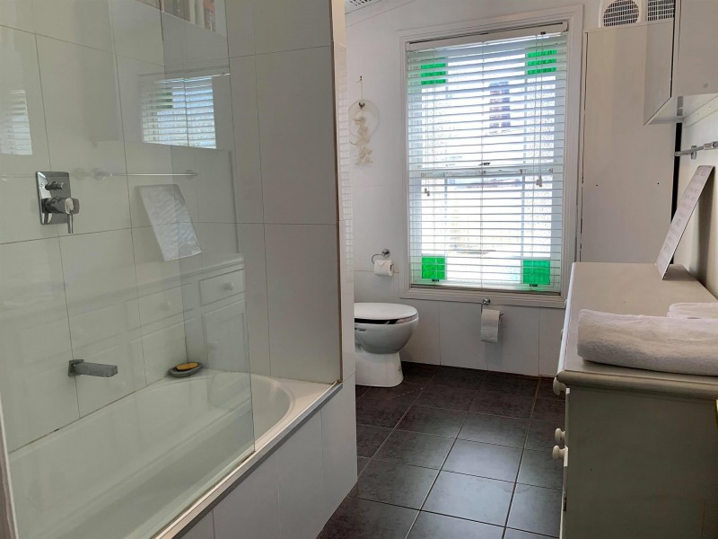 81 Bridge Street, Uralla NSW 2358