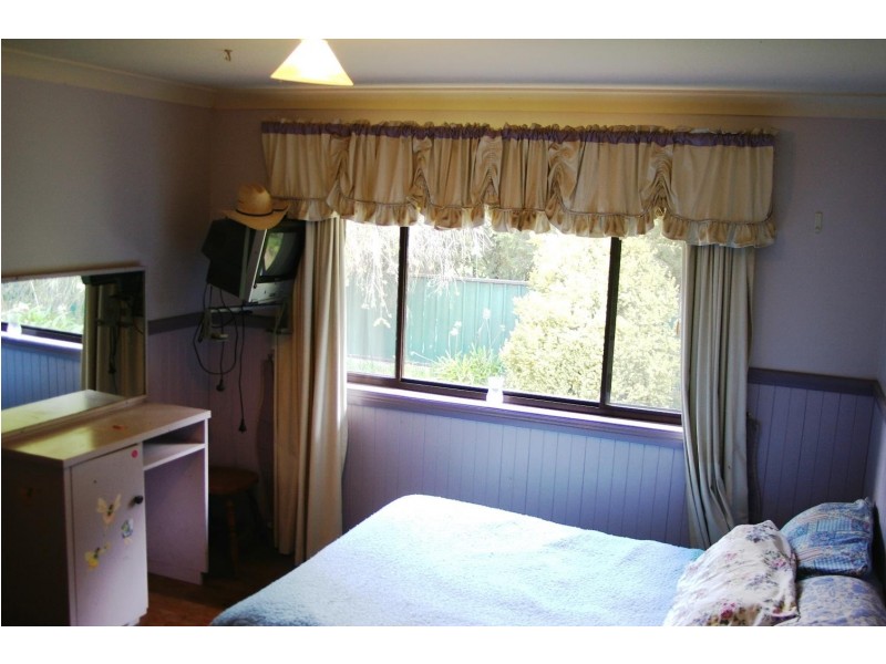 12 Green Gully Road, Uralla NSW 2358