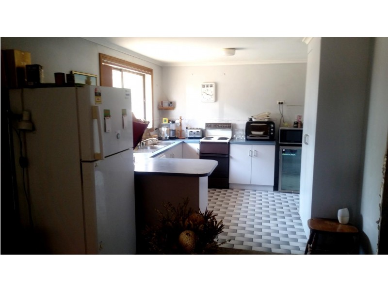 12 Green Gully Road, Uralla NSW 2358