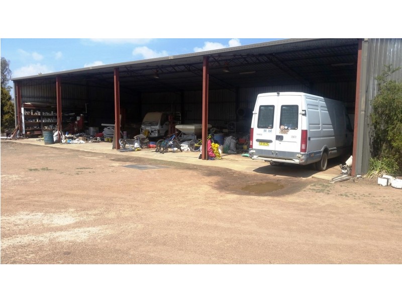 12 Green Gully Road, Uralla NSW 2358