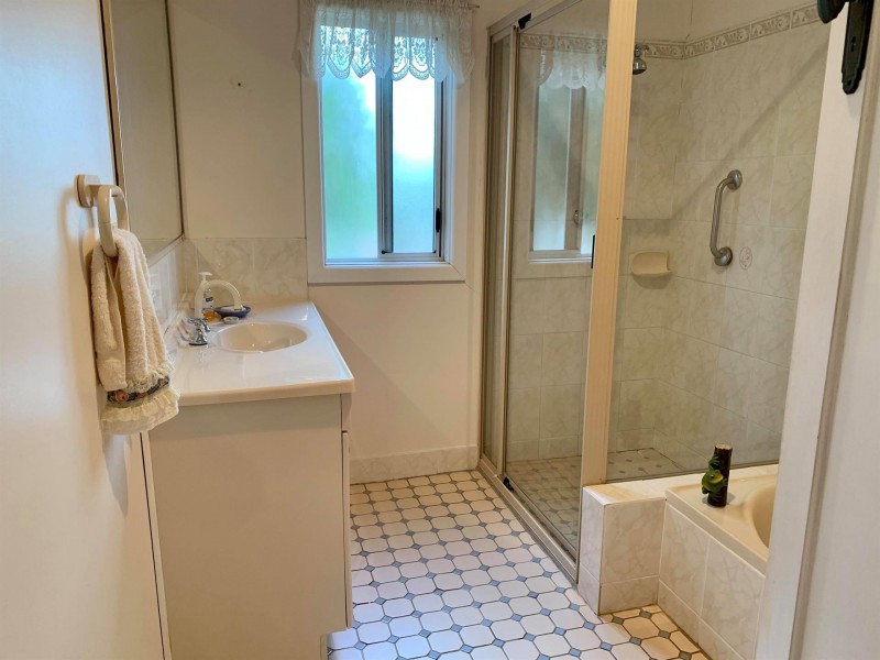 142 Rock Abbey Road, Uralla NSW 2358