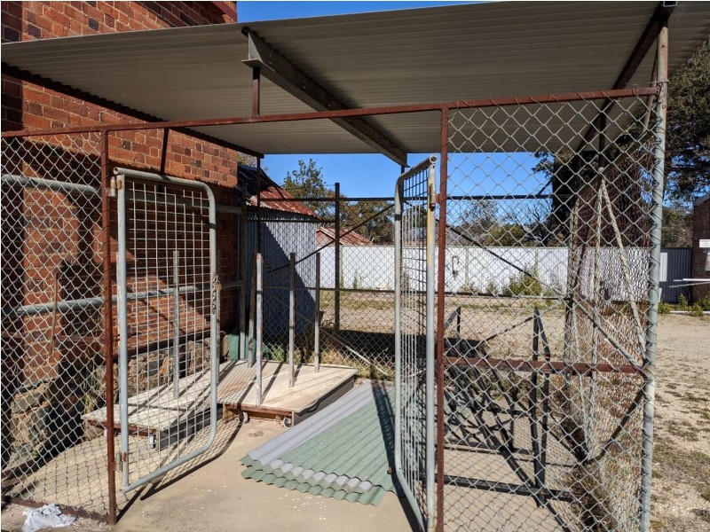 28 Hill St, Uralla NSW 2358