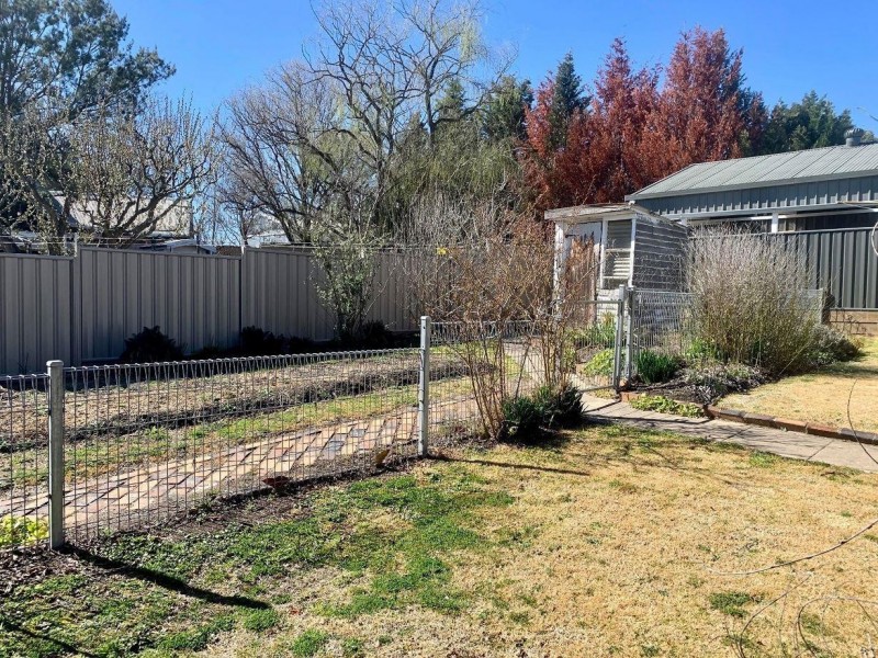 27 Hill Street, Uralla NSW 2358