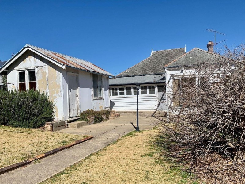 27 Hill Street, Uralla NSW 2358