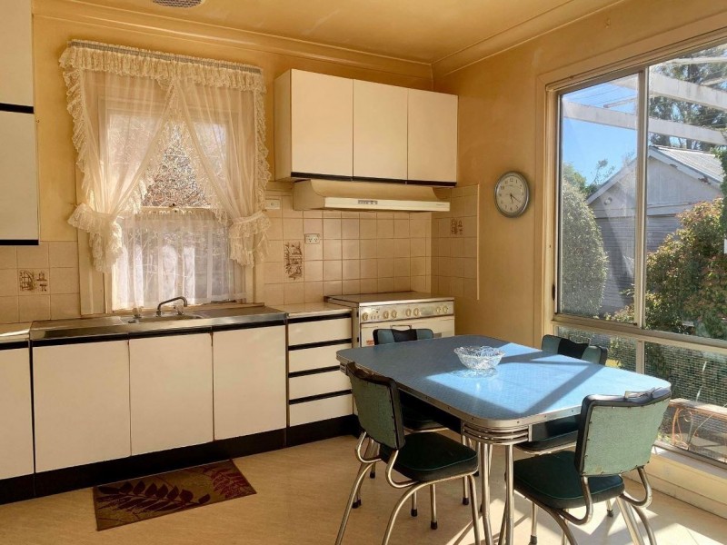 27 Hill Street, Uralla NSW 2358