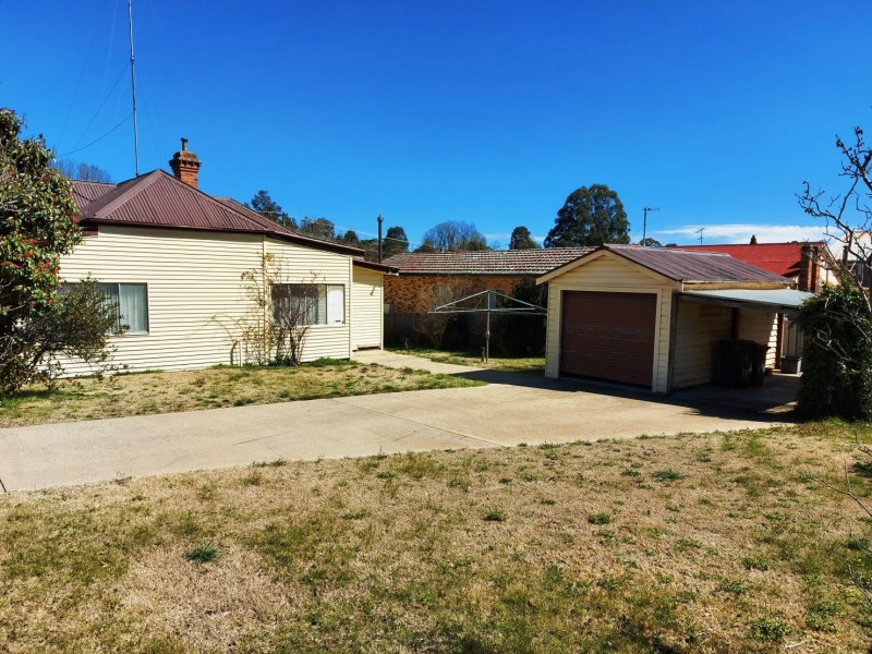 21 Salisbury Street, Uralla NSW 2358