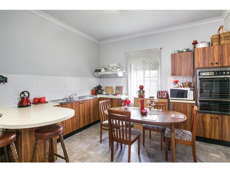 6 Hamilton St, Dapto NSW 2530