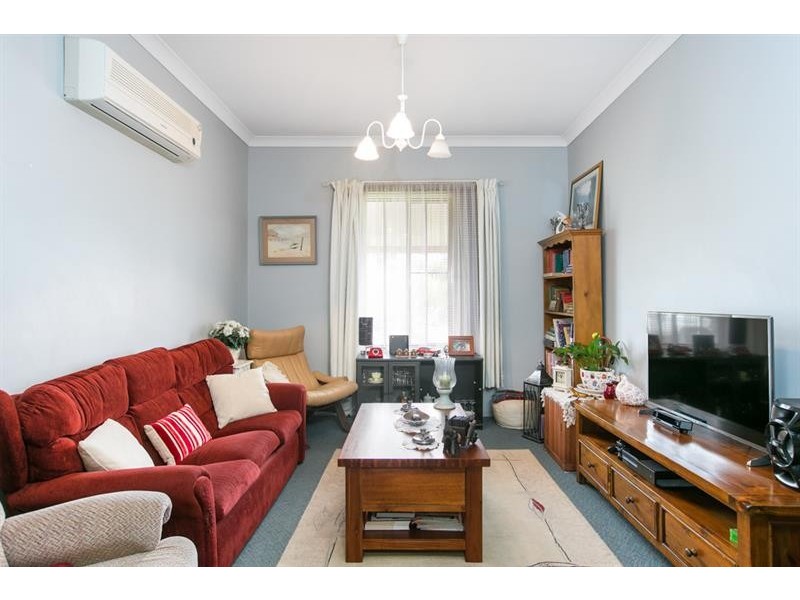 6 Hamilton St, Dapto NSW 2530