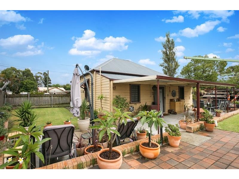 6 Hamilton St, Dapto NSW 2530