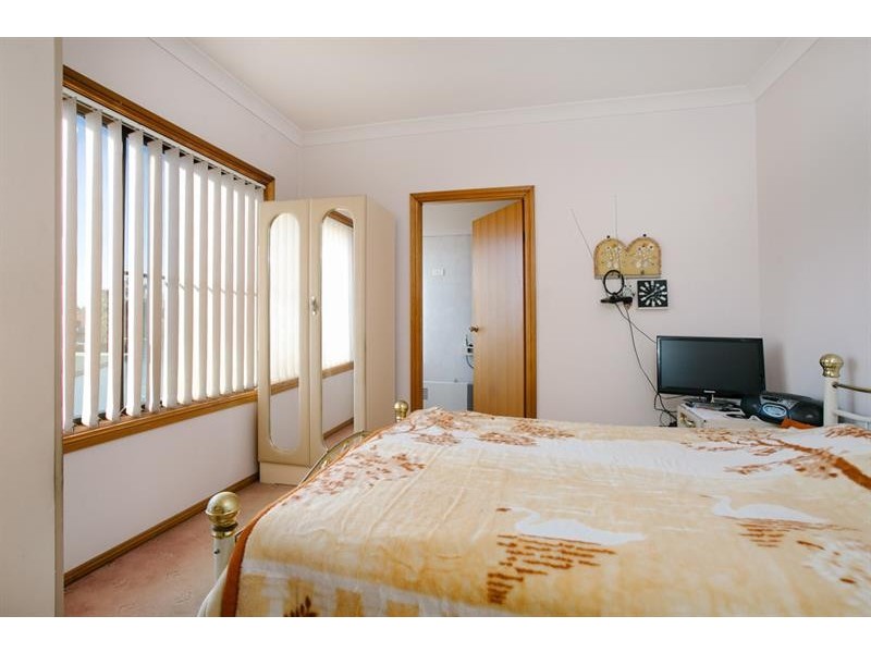 16 Blackbutt Way, Barrack Heights NSW 2528