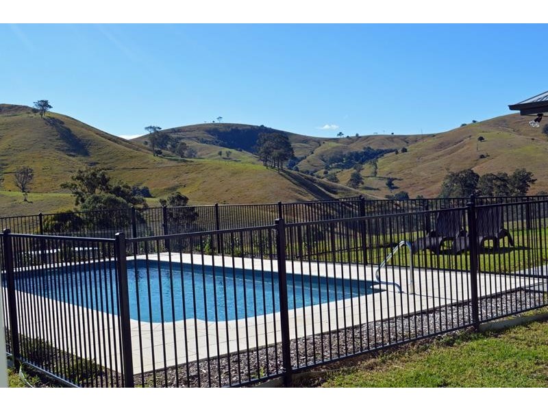 569 Sugarloaf Rd, Dungog NSW 2420