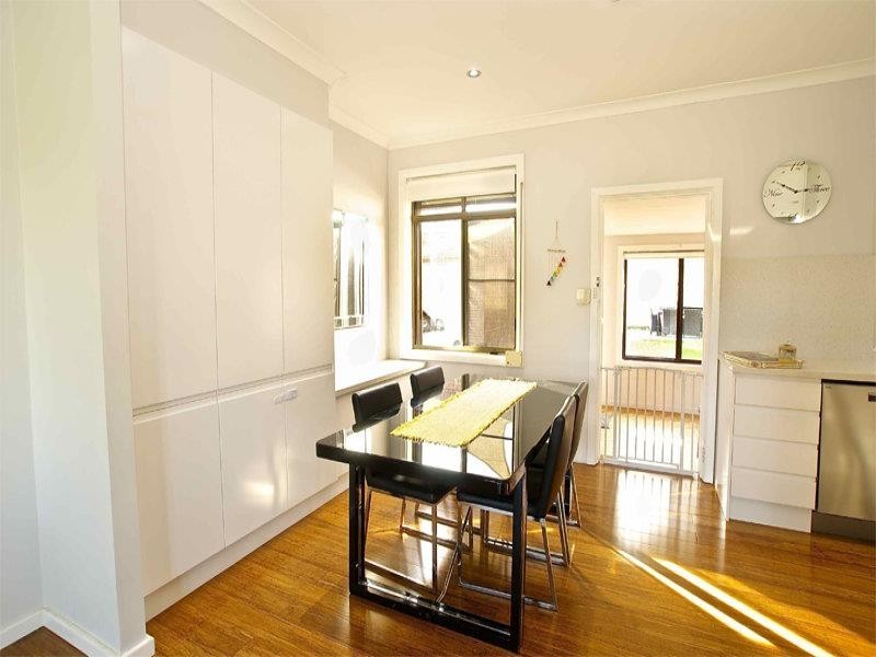 40 Brian St, Balgownie NSW 2519
