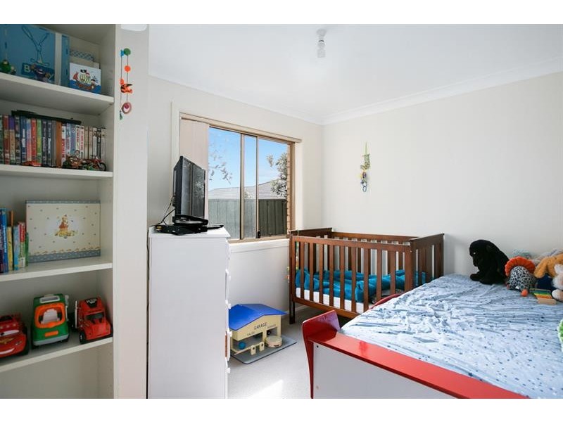 2/5 Shannon Dr, Albion Park NSW 2527