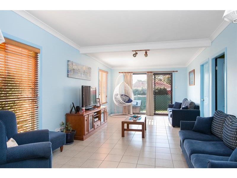 23 Bluebell Rd, Barrack Heights NSW 2528