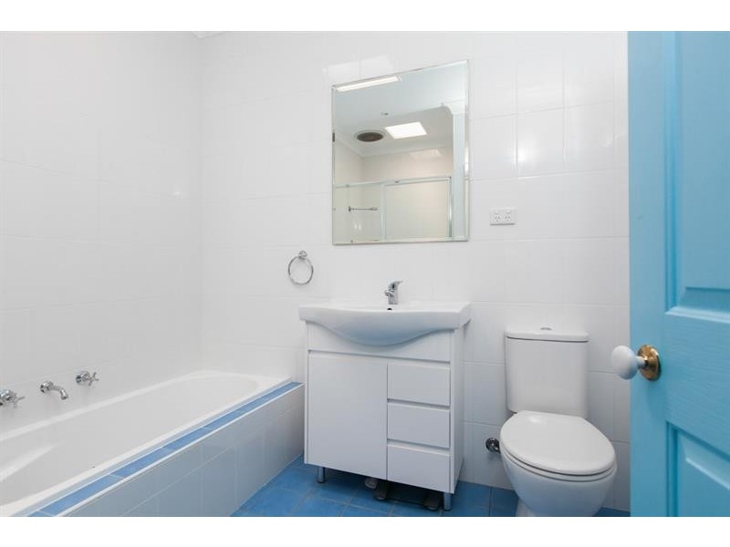 23 Bluebell Rd, Barrack Heights NSW 2528