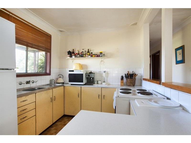 21 Blakemore Ave, Kanahooka NSW 2530