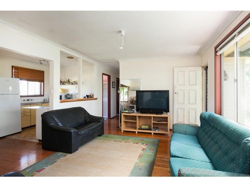 21 Blakemore Ave, Kanahooka NSW 2530
