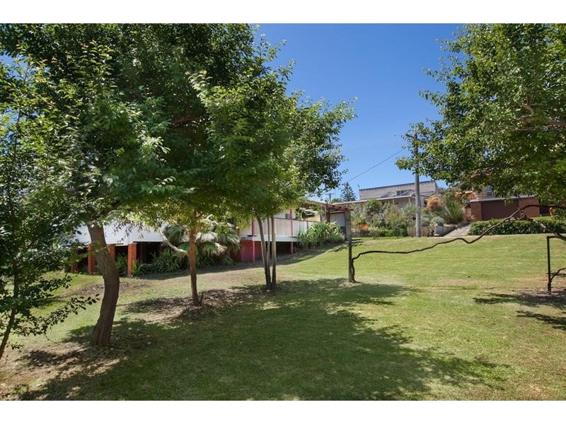 21 Blakemore Ave, Kanahooka NSW 2530