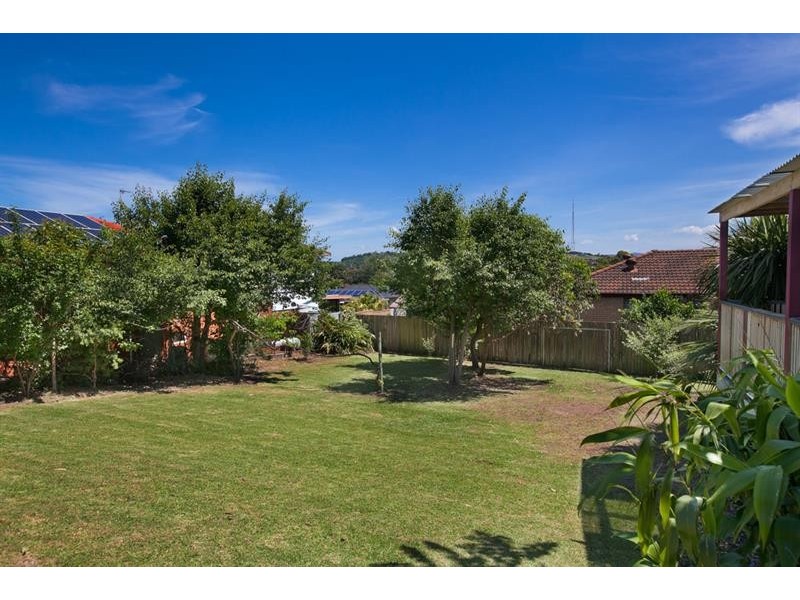 21 Blakemore Ave, Kanahooka NSW 2530