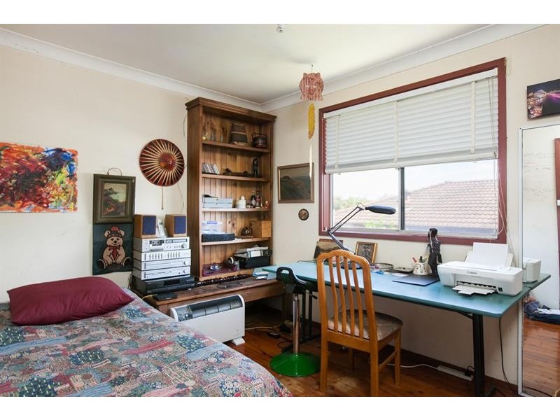 21 Blakemore Ave, Kanahooka NSW 2530