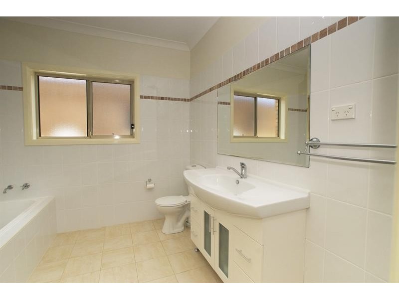 3/108 Osborne Pde, Warilla NSW 2528