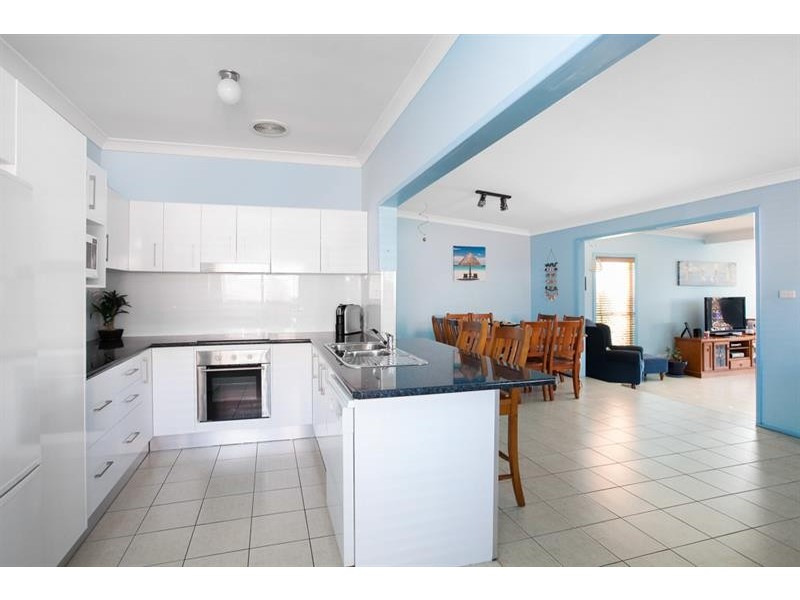 23 Bluebell Road, Barrack Heights NSW 2528