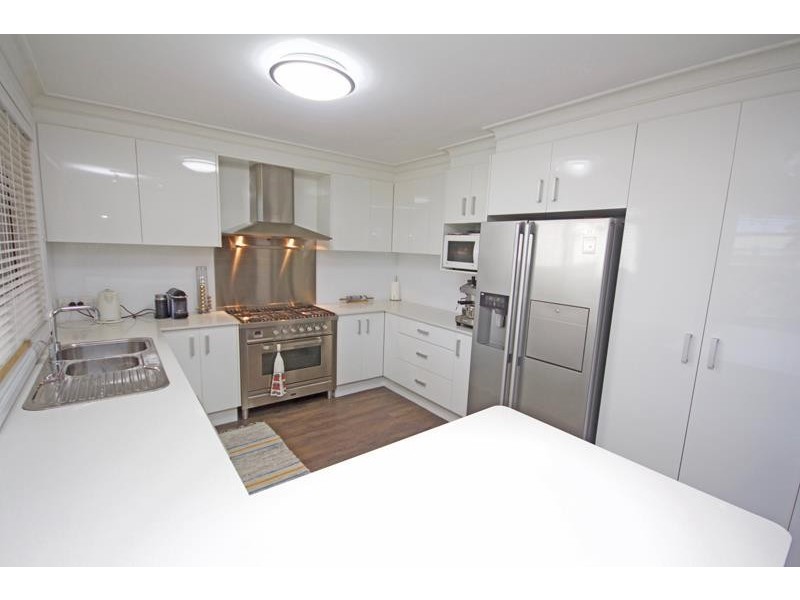 27 Brindabella Dr, Shell Cove NSW 2529