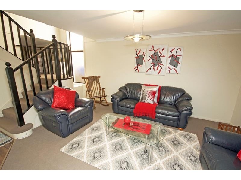 27 Brindabella Dr, Shell Cove NSW 2529