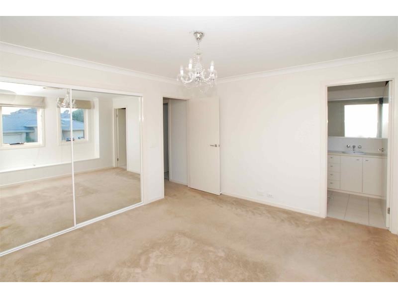 21 Gore Ave, Shell Cove NSW 2529