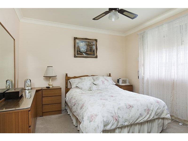 2/62 Stanleigh Cres, West Wollongong NSW 2500