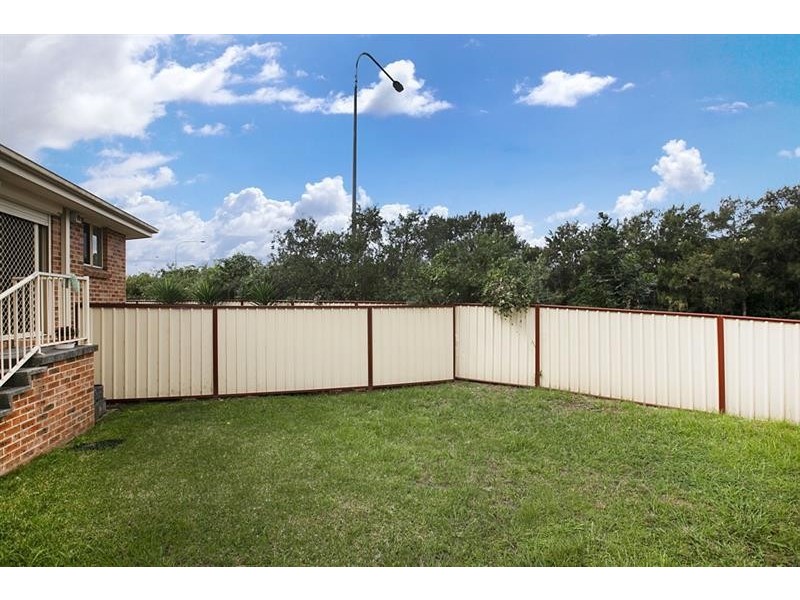 2/62 Stanleigh Cres, West Wollongong NSW 2500