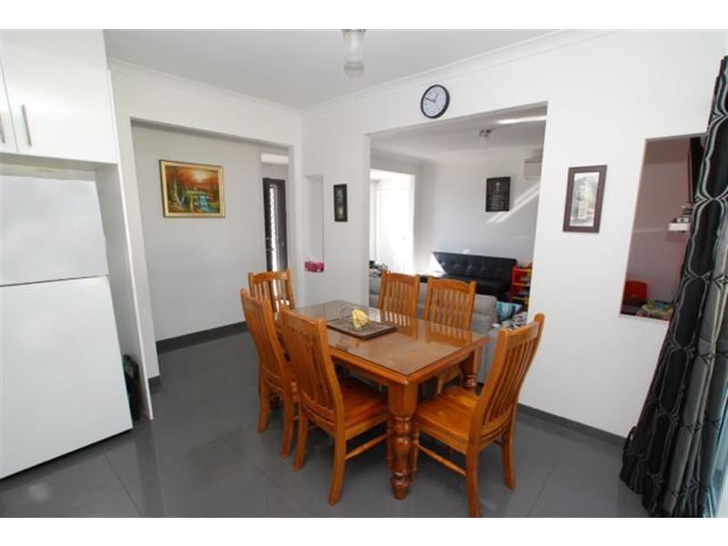 43 Gloucester Crescent, Dapto NSW 2530