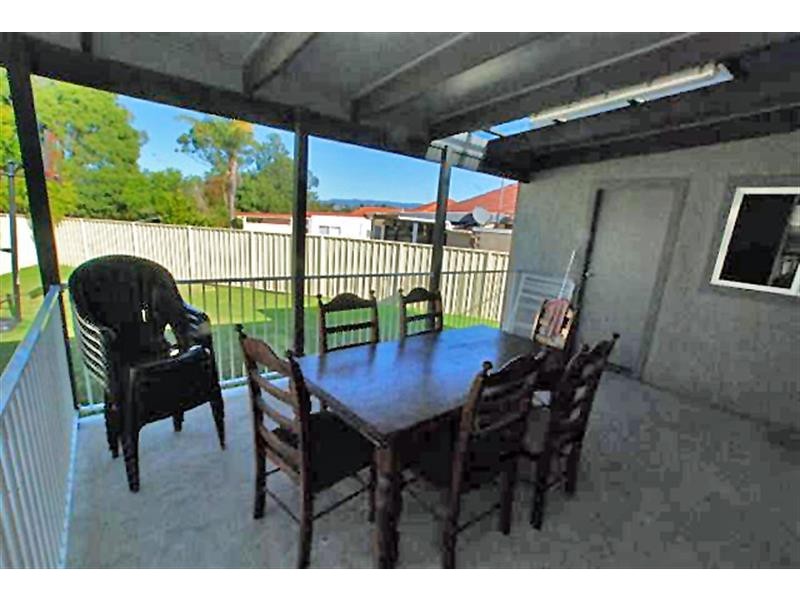 43 Gloucester Crescent, Dapto NSW 2530