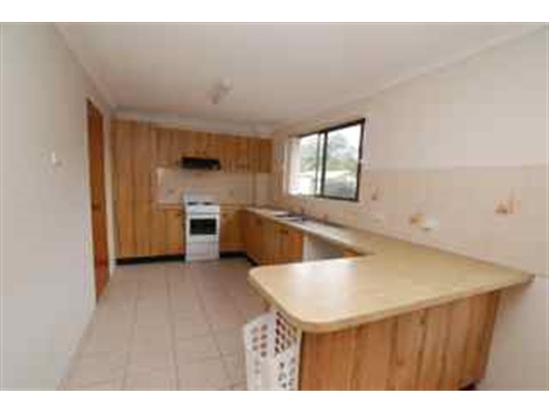 2/45 New Dapto Rd, Wollongong NSW 2500