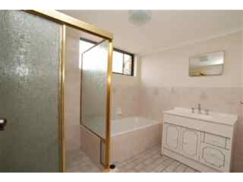 2/45 New Dapto Rd, Wollongong NSW 2500