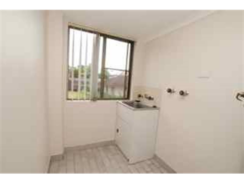 2/45 New Dapto Rd, Wollongong NSW 2500