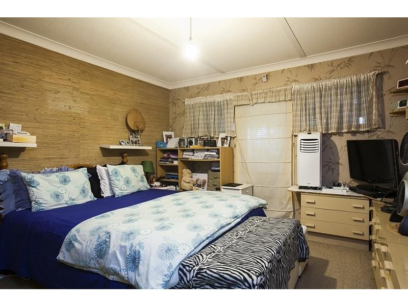 20 Bridge Ave, Oak Flats NSW 2529