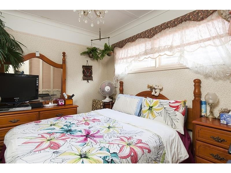 20 Bridge Ave, Oak Flats NSW 2529