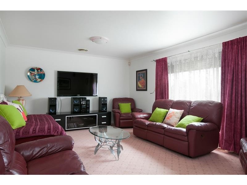 2 Nargal St, Flinders NSW 2529