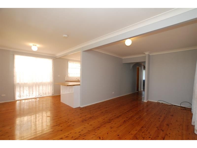18 Hunter St, Barrack Heights NSW 2528