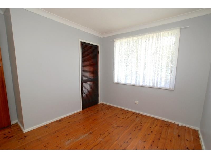 18 Hunter St, Barrack Heights NSW 2528