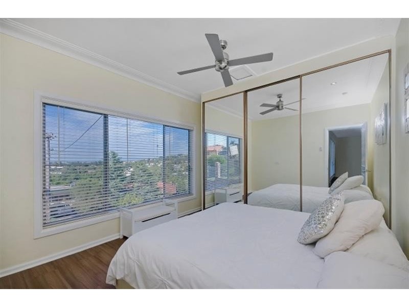 1/104 Blackman Pde, Unanderra NSW 2526