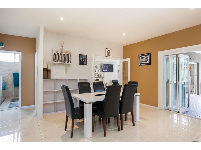 25 Wollongong St, Shellharbour NSW 2529
